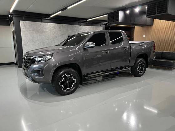 FIAT TITANO 2.2 TURBO DIESEL VOLCANO 4X4 AT8 FIAT TITANO 2.2 TURBO DIESEL VOLCANO 4X4 AT8